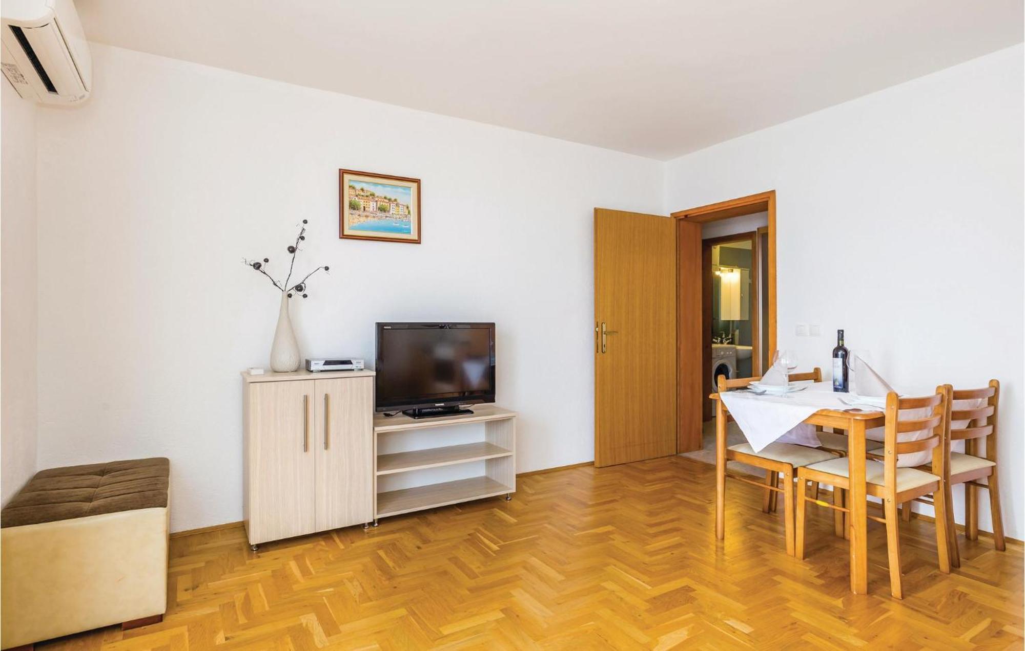 Stunning Apartment In Moscenicka Draga Exterior photo