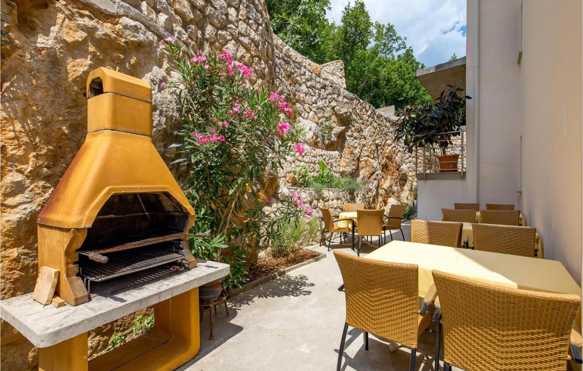 Stunning Apartment In Moscenicka Draga Exterior photo